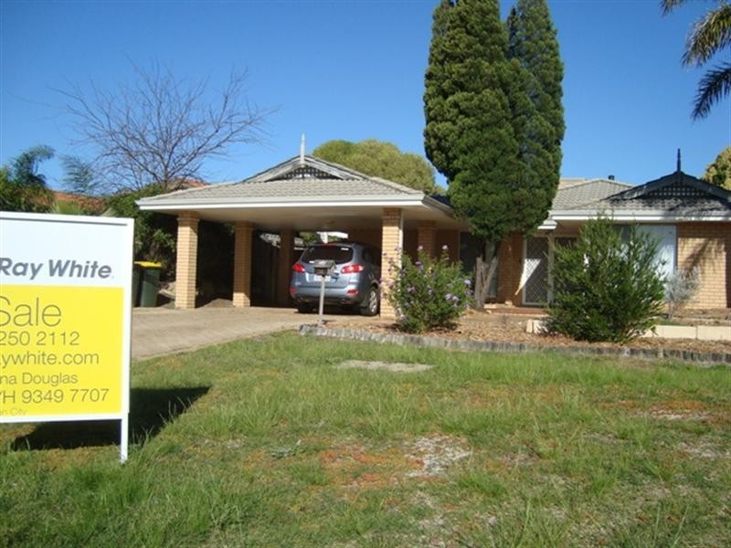 36 Burton Retreat, Stratton WA 6056