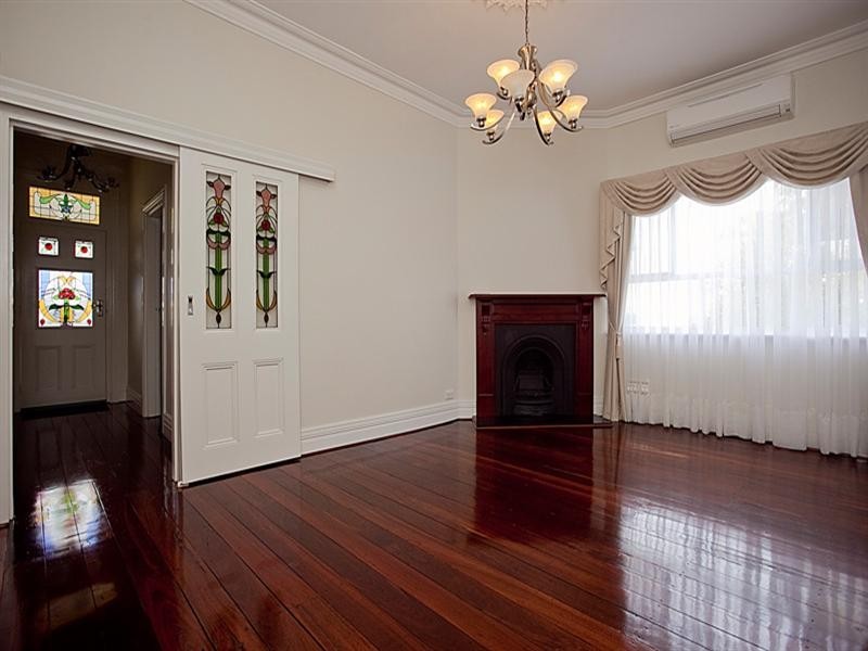 11 Scott Street, Guildford WA 6055