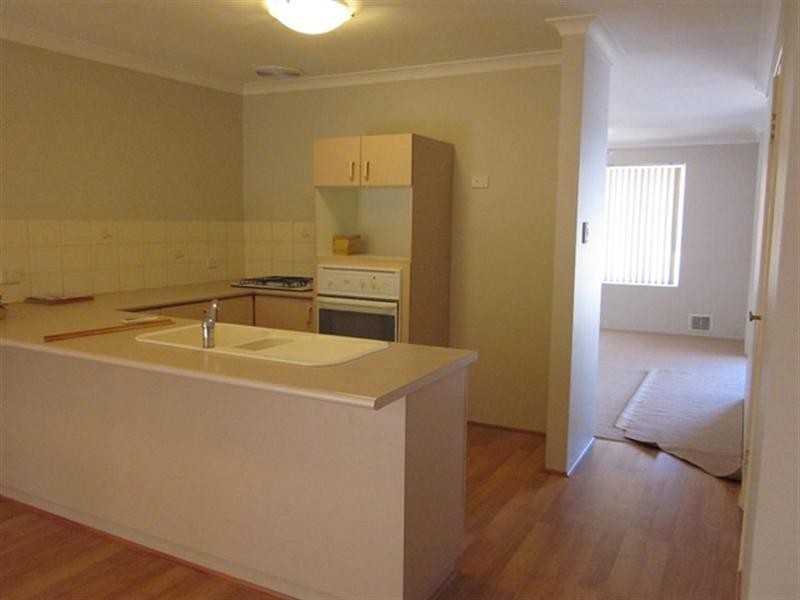 18/11 Elvire Street, Midland WA 6056