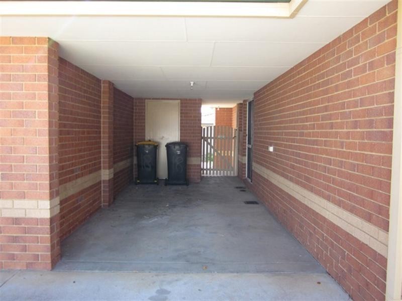 18/11 Elvire Street, Midland WA 6056