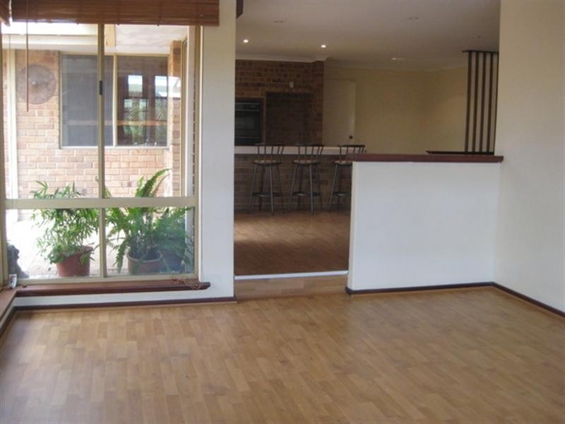 23 Bernley Drive, Viveash WA 6056