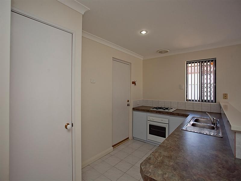 16 Tuscany Place, Caversham WA 6055