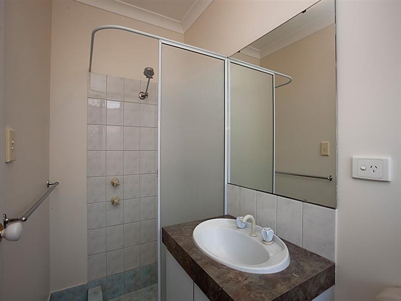 16 Tuscany Place, Caversham WA 6055
