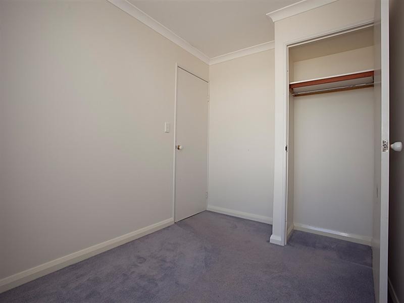 16 Tuscany Place, Caversham WA 6055