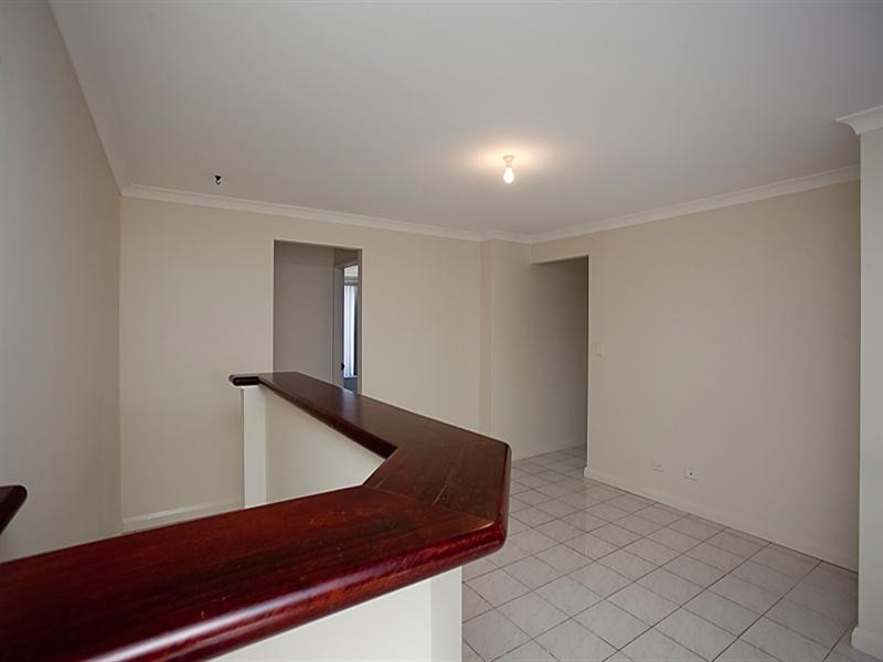 16 Tuscany Place, Caversham WA 6055