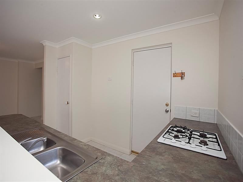 16 Tuscany Place, Caversham WA 6055