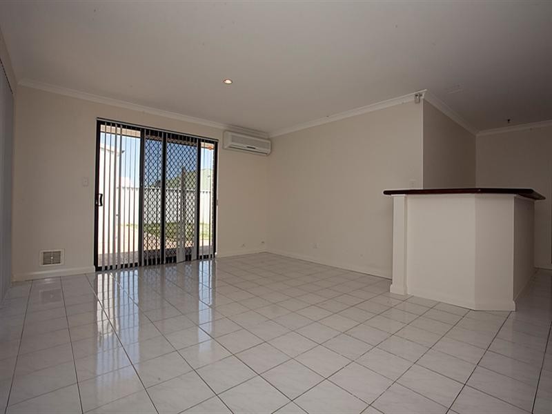 16 Tuscany Place, Caversham WA 6055