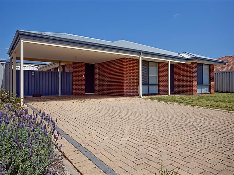 16 Tuscany Place, Caversham WA 6055