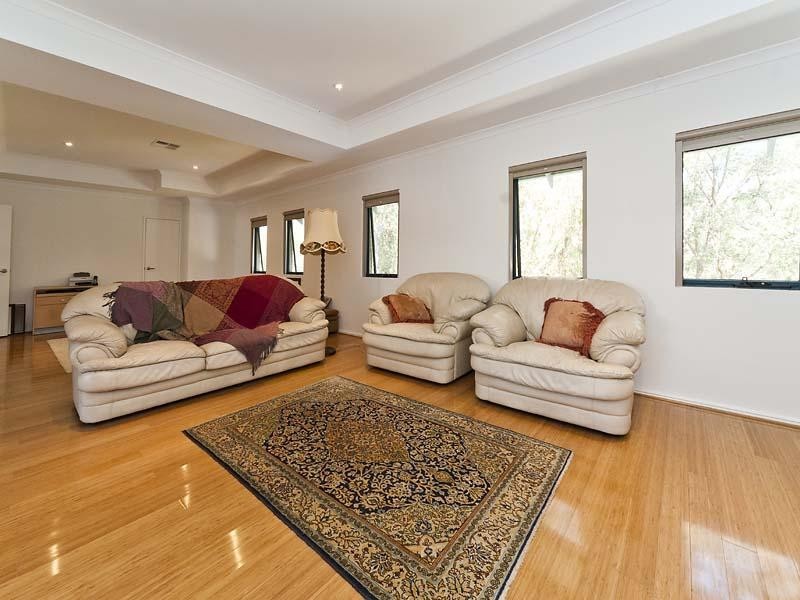 18 Muja Lane, Woodbridge WA 6056