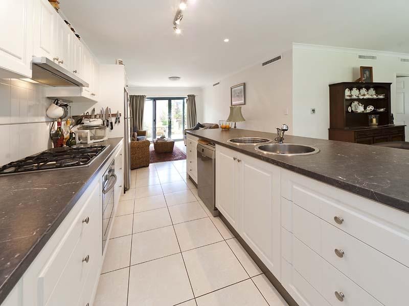 18 Muja Lane, Woodbridge WA 6056