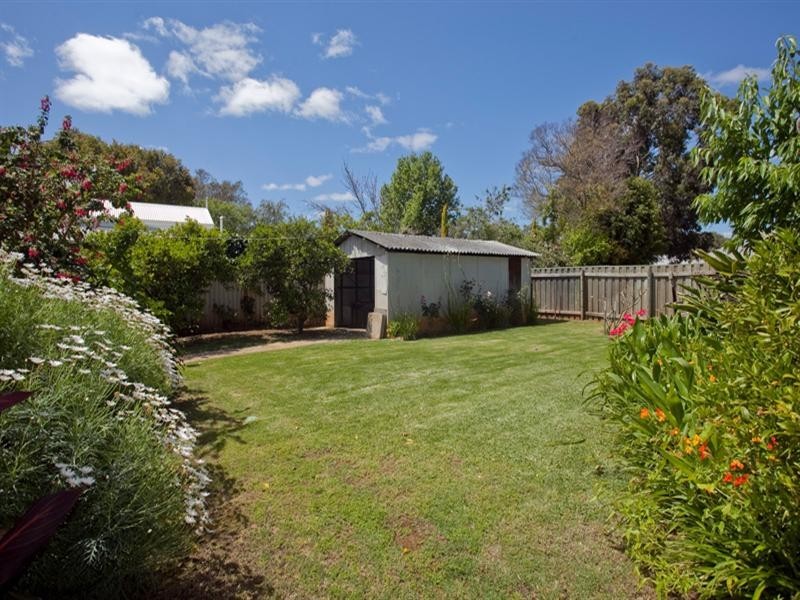 7 Water Street, Guildford WA 6055
