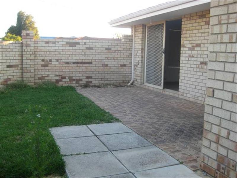 4/11 Hyde Street, Midland WA 6056