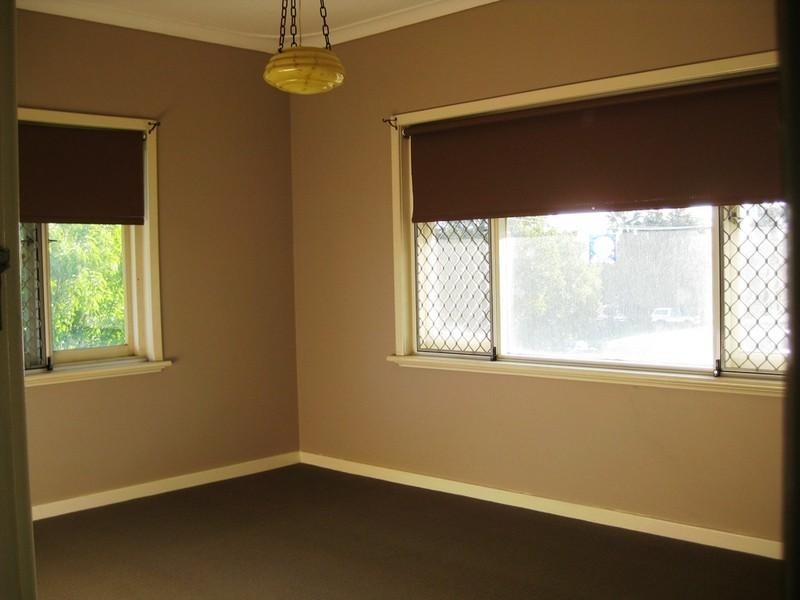 14 Stirling Close, Swan View WA 6056