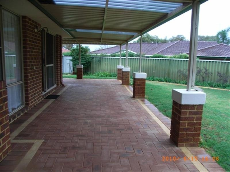 118 Lakeside Drive, Helena Valley WA 6056