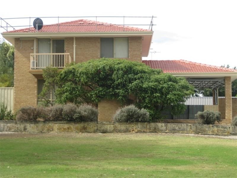 1/6 Mills Avenue, Bayswater WA 6053