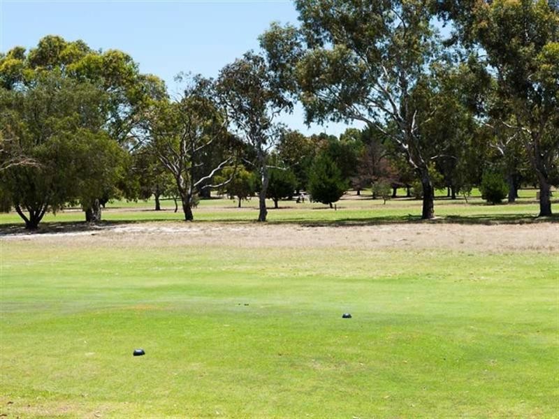 24 Gentle Circle, South Guildford WA 6055