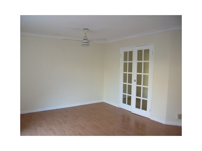 4/11 Elvire Street, Viveash WA 6056