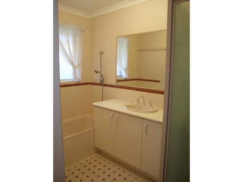 4/11 Elvire Street, Viveash WA 6056