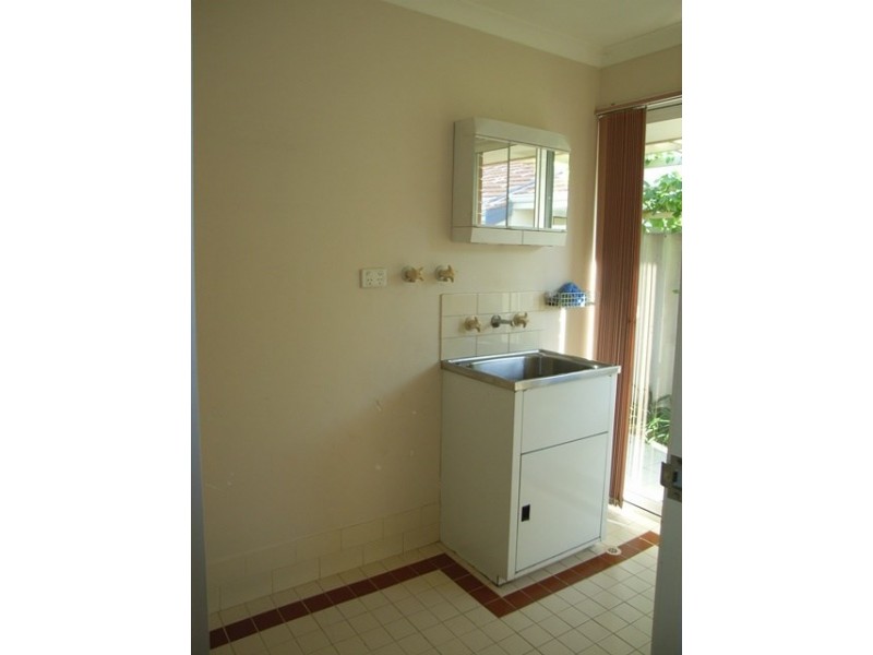 4/11 Elvire Street, Viveash WA 6056