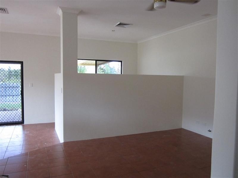 39 Kangaroo Entrance, Stratton WA 6056