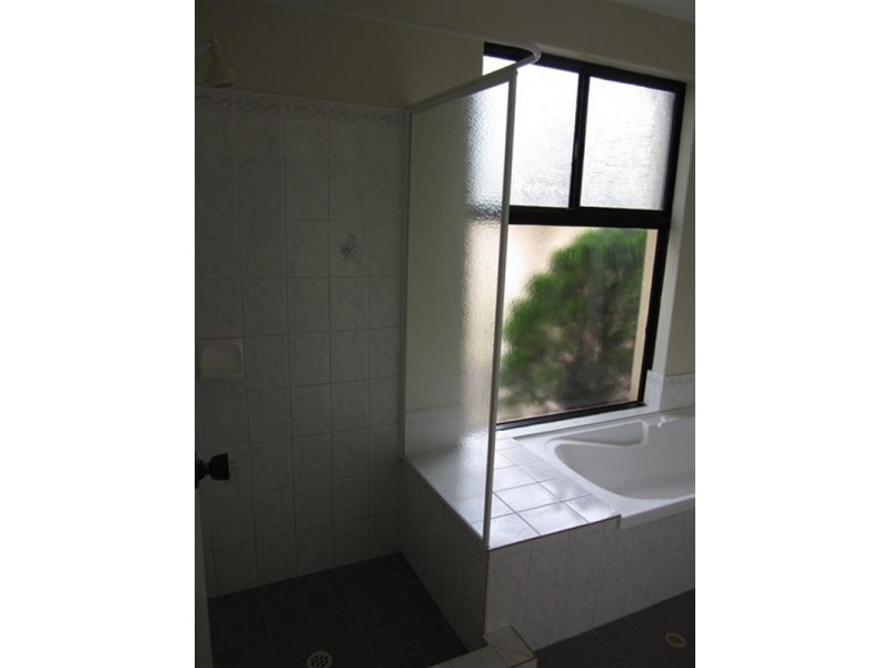 39 Kangaroo Entrance, Stratton WA 6056