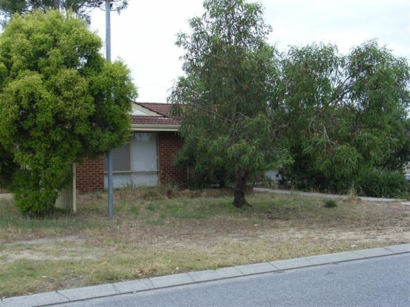 14 Roger Street, Midland WA 6056