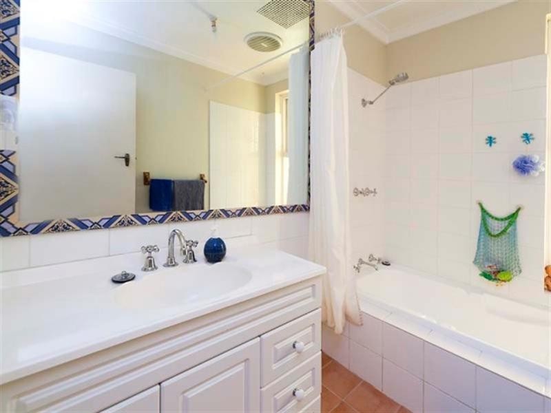 4 Horner Way, Herne Hill WA 6056