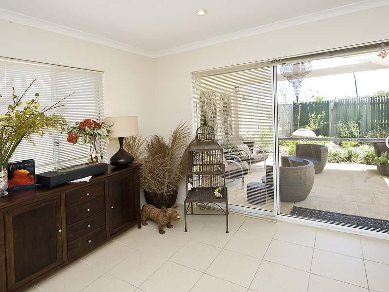 11A Aquaviva Circle, Viveash WA 6056