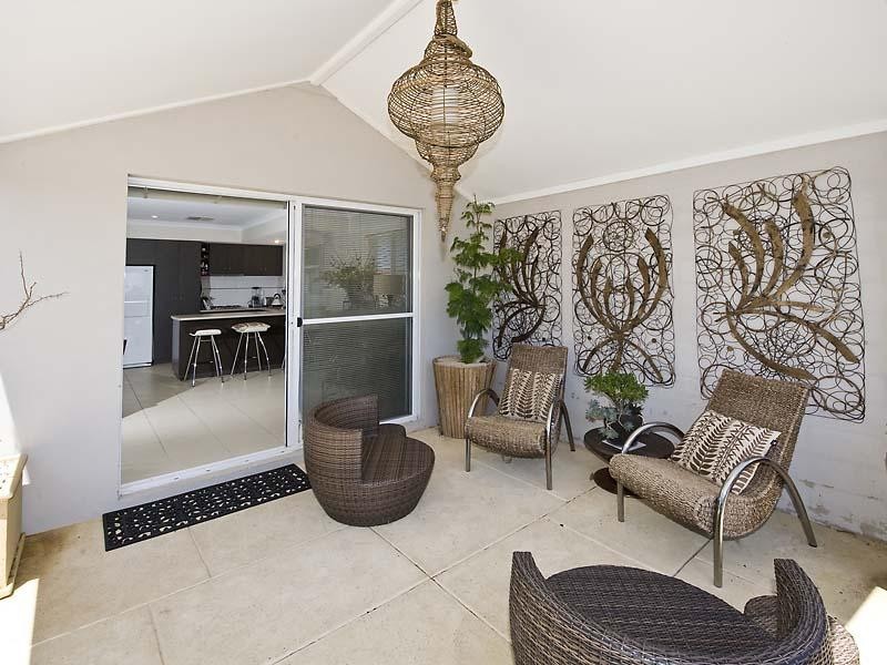 11A Aquaviva Circle, Viveash WA 6056