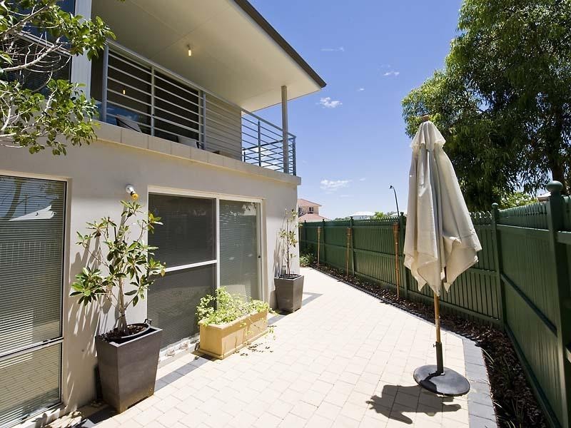 11A Aquaviva Circle, Viveash WA 6056