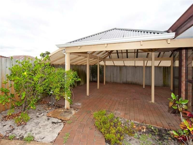 1/82 B Naunton Way, Eden Hill WA 6054