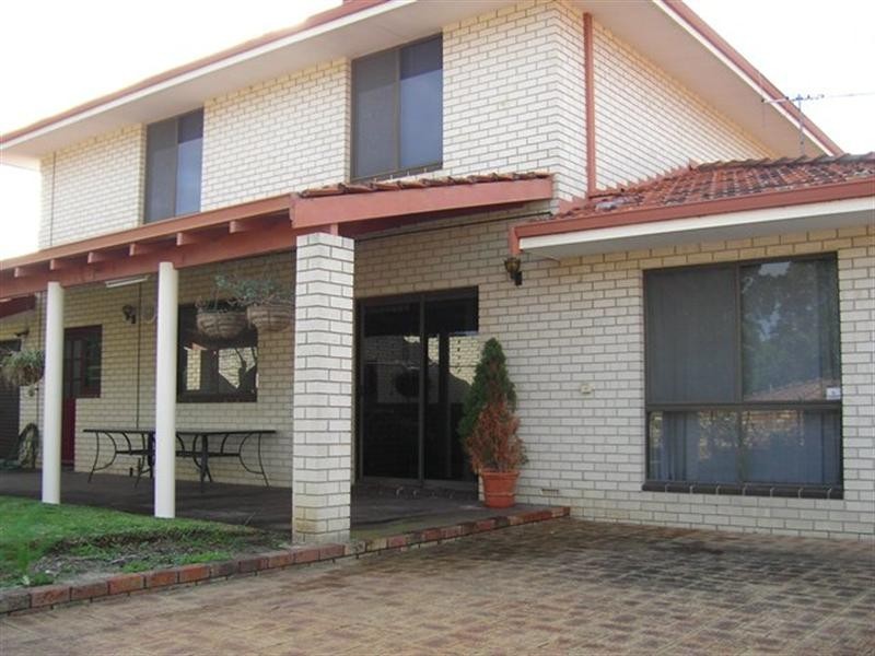 3 Redgum Lane, Swan View WA 6056