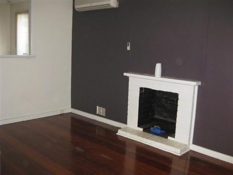 7 Wangalla Road, Koongamia WA 6056