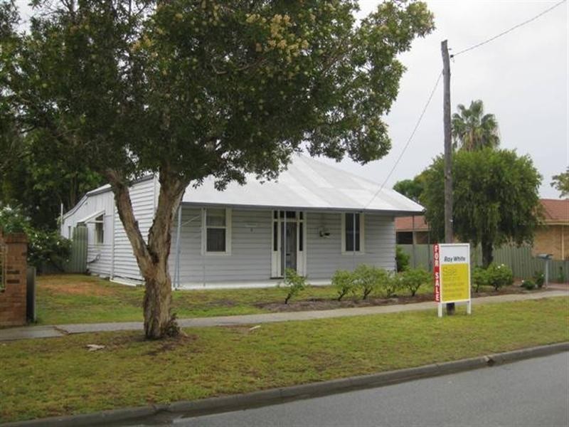 7 Henry Street, Midland WA 6056