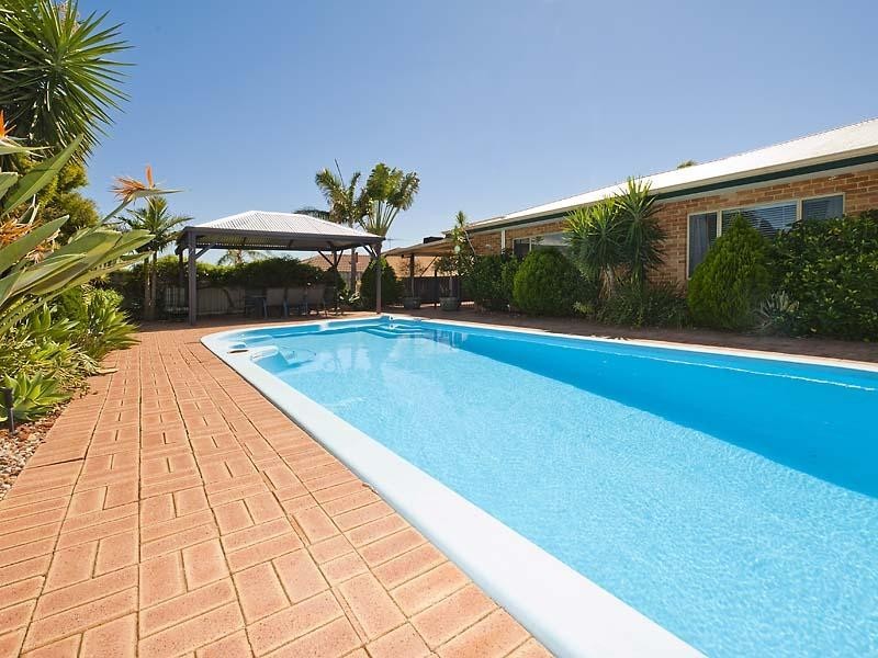 64 Gallipoli Drive, Greenmount WA 6056