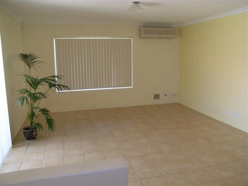 14 Avon Crescent, Viveash WA 6056