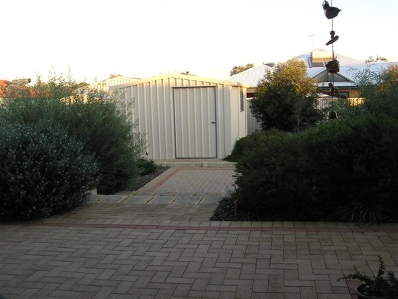 14 Avon Crescent, Viveash WA 6056