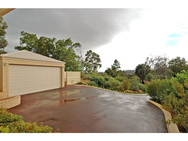 3 Grevillea Crescent, Swan View WA 6056