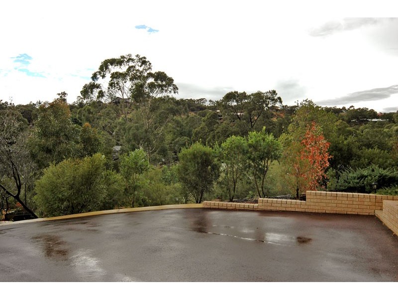 3 Grevillea Crescent, Swan View WA 6056