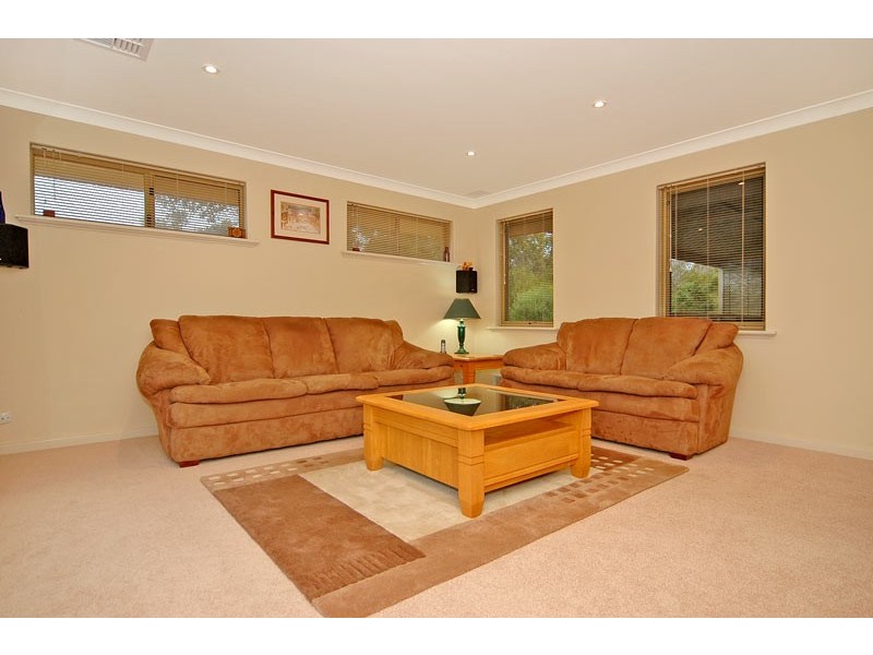 3 Grevillea Crescent, Swan View WA 6056