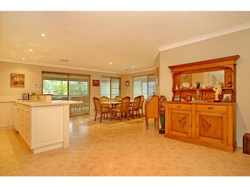 3 Grevillea Crescent, Swan View WA 6056