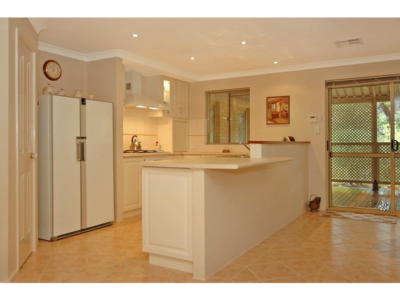 3 Grevillea Crescent, Swan View WA 6056