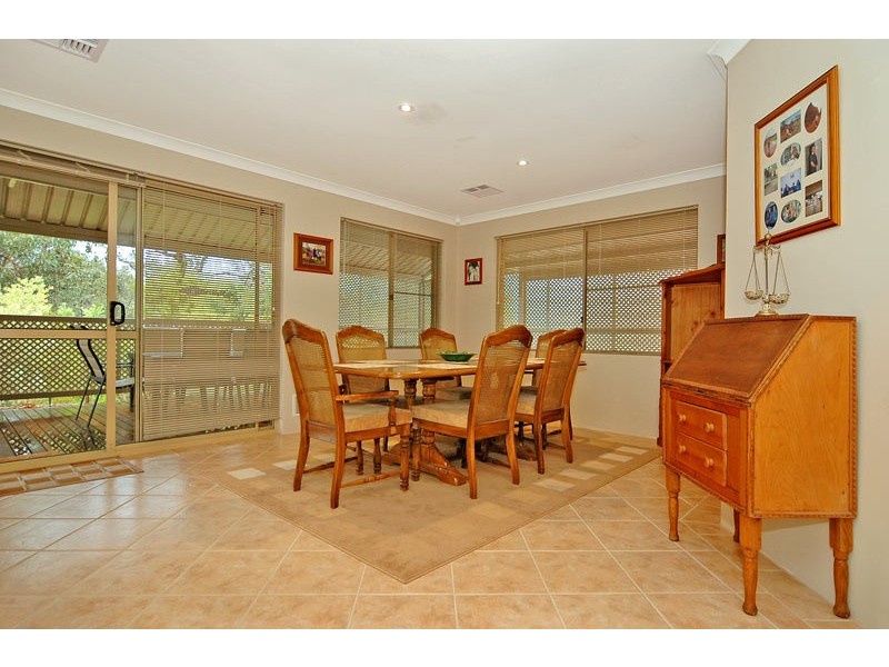 3 Grevillea Crescent, Swan View WA 6056