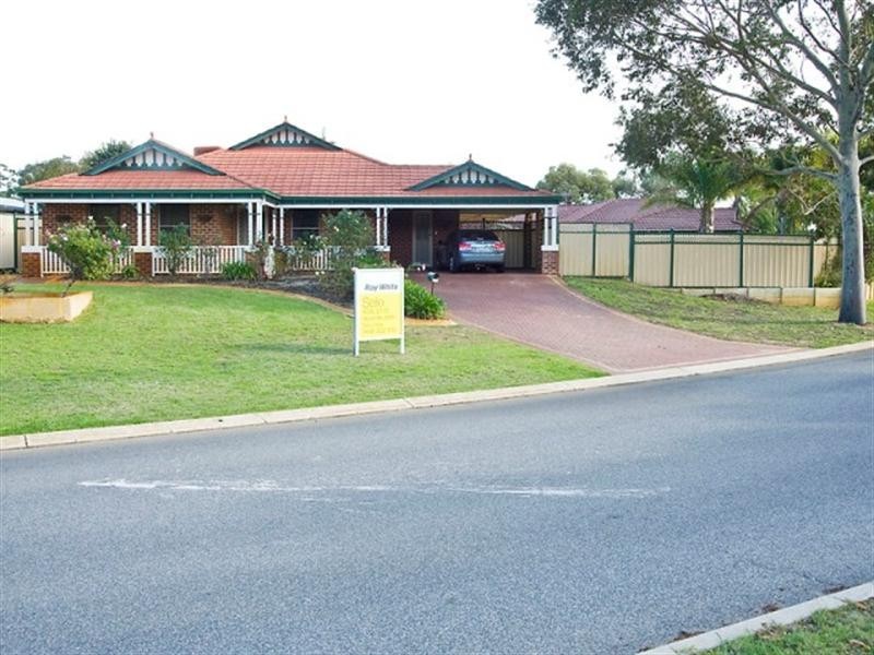 118 Lakeside Drive, Helena Valley WA 6056