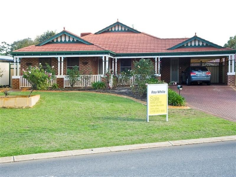 118 Lakeside Drive, Helena Valley WA 6056