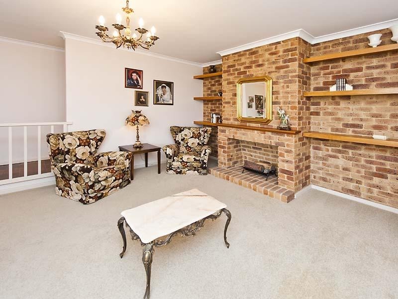 9 Winston Crescent, Viveash WA 6056