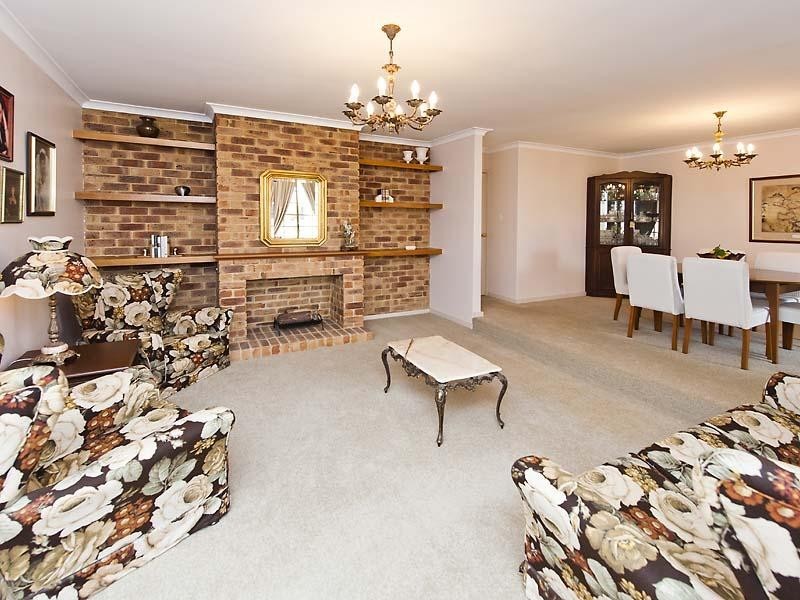 9 Winston Crescent, Viveash WA 6056