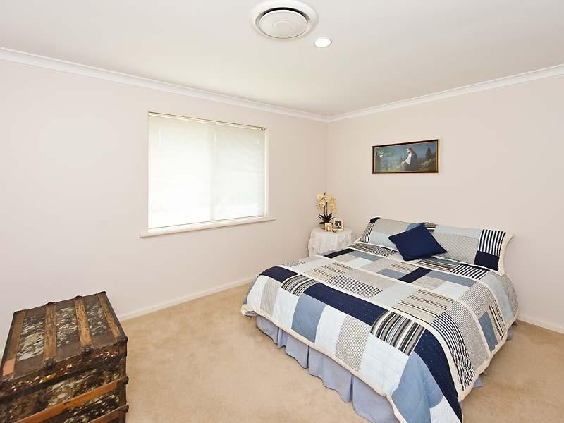 9 Winston Crescent, Viveash WA 6056