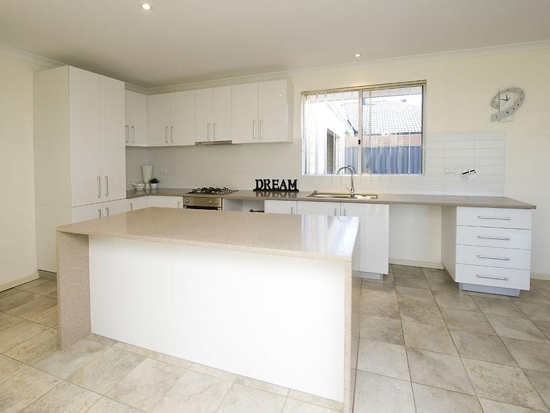 21 Waite Ridge, Aveley WA 6069