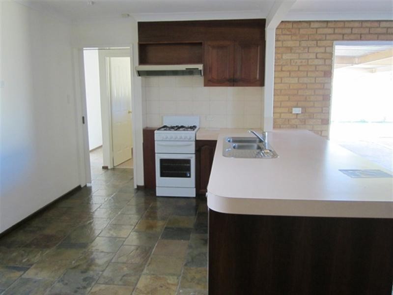 10 Salisbury Road, Midvale WA 6056